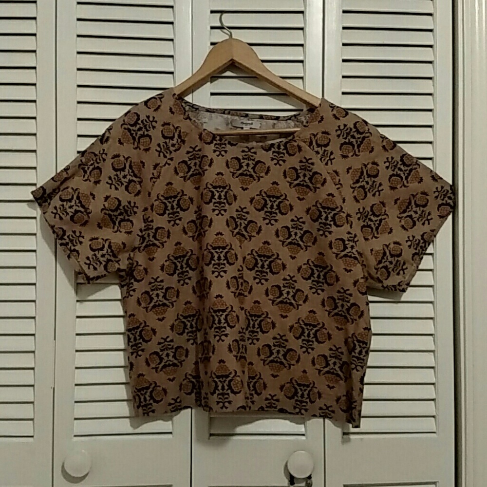 Madewell boxy crop top.